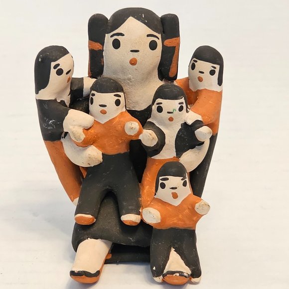 Native American Dorothy Herrera Pueblo Storyteller Doll Mother Children Signed